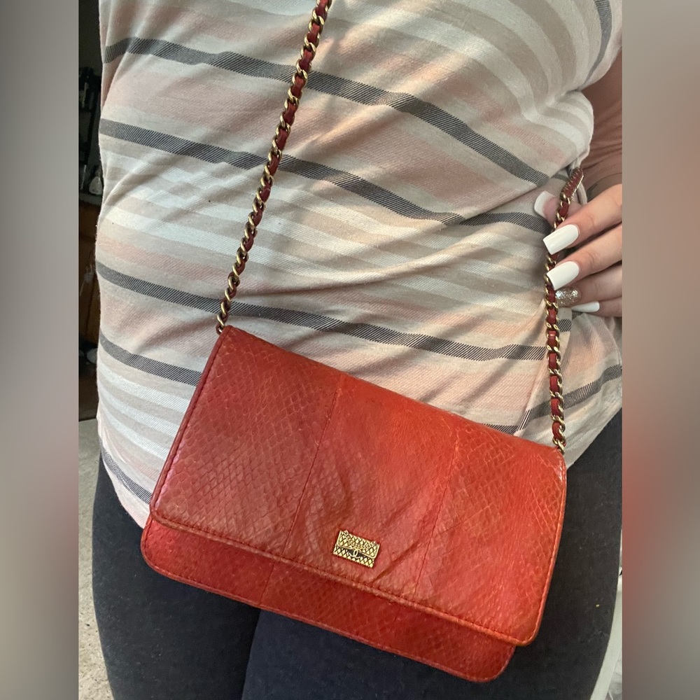 CHANEL python crossbody - Picture 3 of 16